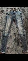 Jeans Bershka S skinny jeans Röhrenjeans mit verwaschener Optik Hessen - Marburg Vorschau