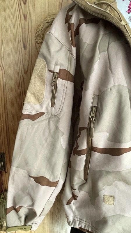 Winddichte Camouflage Jacke *beige/braun* Gr. M/L * in Freising
