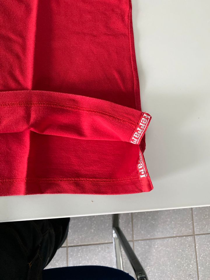 Original Ferrari Polo Shirt XL in Lage