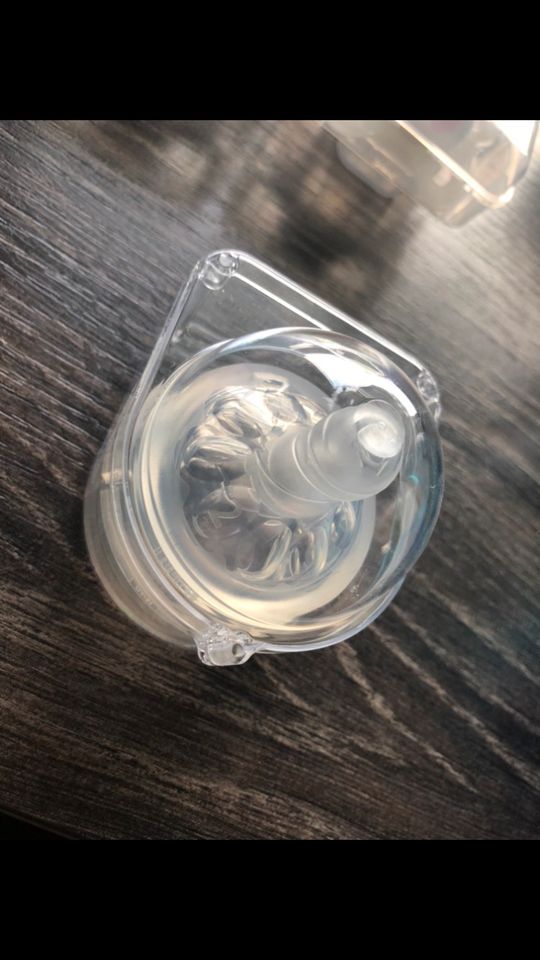 Philips Avent Ventilsauger Flaschen Aufsatz Neu in Kirchhain