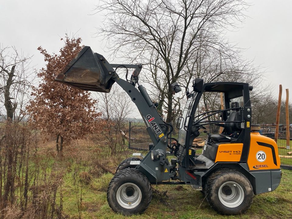 Minibagger mieten, Radlader mieten, Schachtarbeiten in Biesenthal