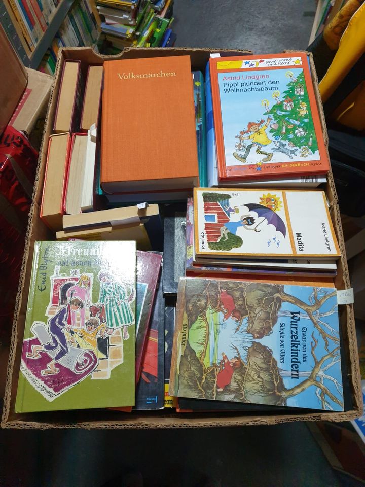Kinderbücher, ca. 25 KG in Weinheim