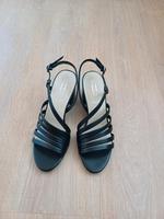 Schwarze Absatz-Sandalen Sachsen - Lößnitz Vorschau