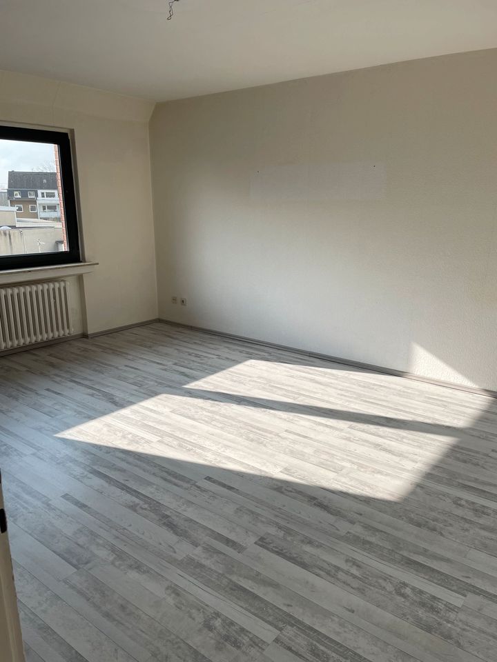 Wohnung zur Miete in Duisburg-Großenbaum…490,00 € Kaltmiete in Duisburg