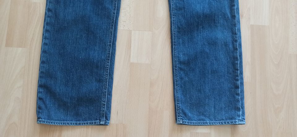 Hugo Boss Jeans Herren regular fit 35/32 in Frankfurt am Main