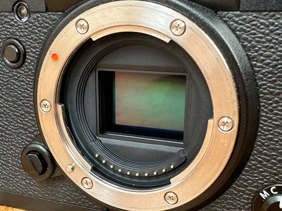 Fujifilm X-T2 Kit mit Fujinon XF 18-55mm F2.8-4.0 OIS Objektiv in Hamburg