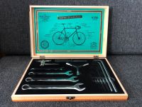 Gentlemens Hardware Fahrradwerkzeug-Set | Holzkiste+Edelstahlset Berlin - Neukölln Vorschau