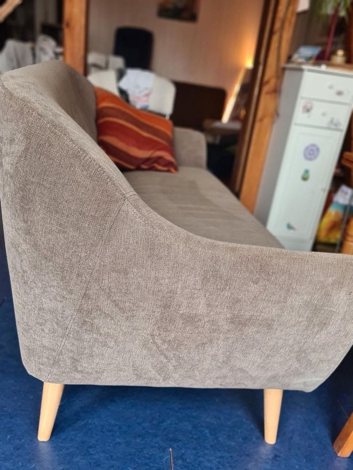 schönes Sofa, Couch, kaum genutzt in Dußlingen
