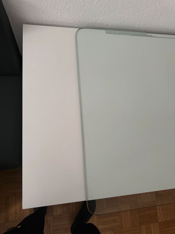 Schreibtisch Mit separater Glasplatte in Ravensburg