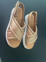 UGG Sandalen Gr. 36 wie neu Baden-Württemberg - Wangen im Allgäu Vorschau