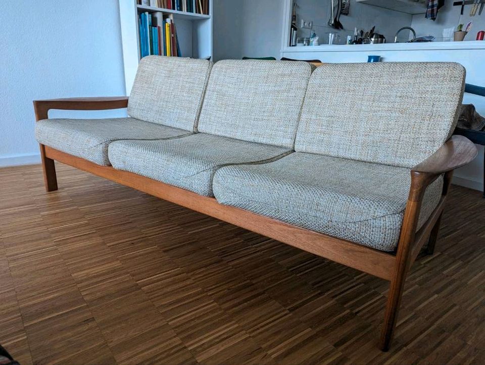 Sofa Couch Teak Mid Century in Berlin