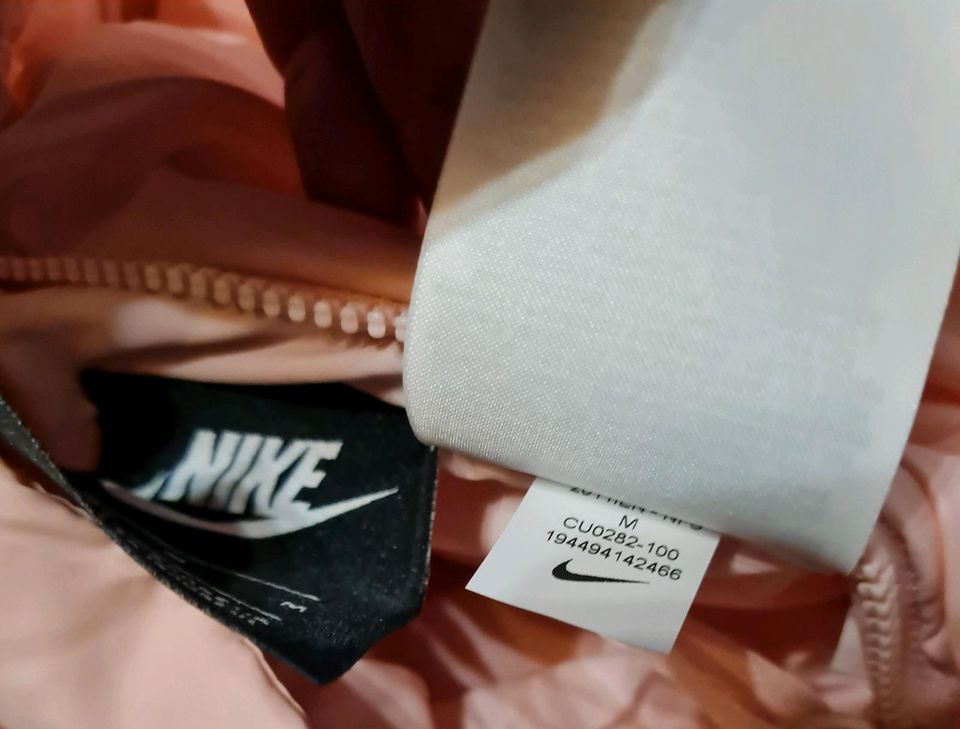 **NEU**|Nike Sportswear Daunenjacke Reversible|Pink | Gr.M in Frechen