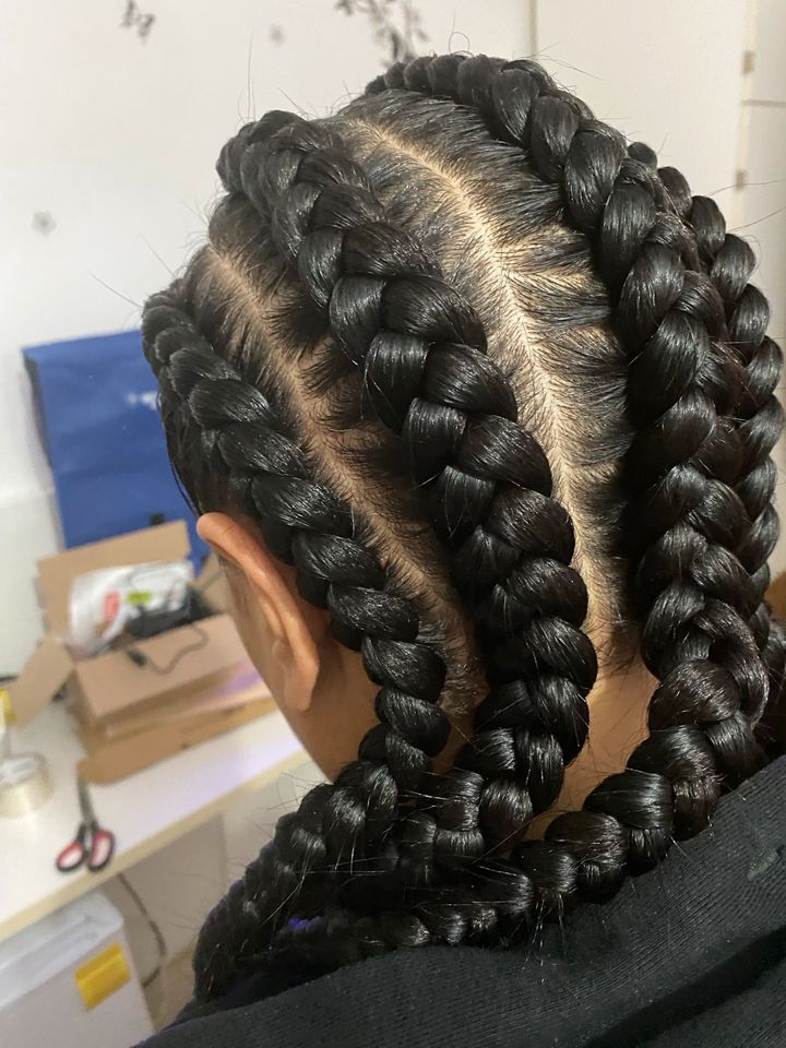 Dutch cornrows conrows Boxer Braid Zöpfe Haarverlängerung in Berlin