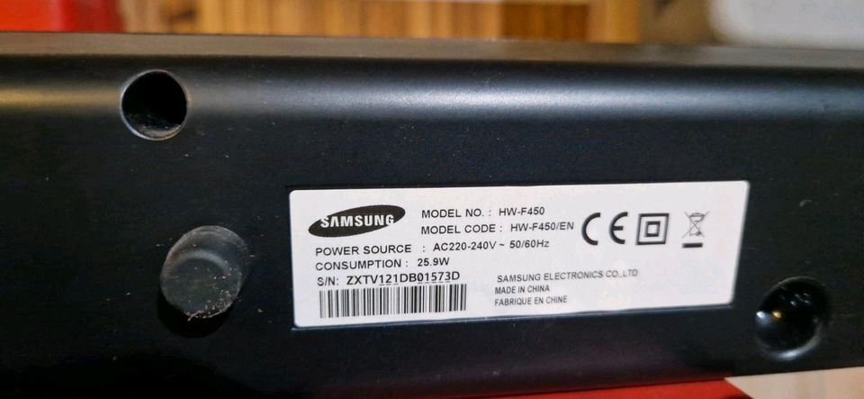 Samsung HW-F450 Soundbar in Nortorf