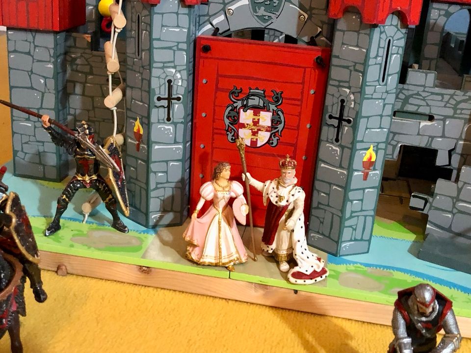 Schleich Löwenherz Ritter+ Drachenreiter + le Toy van Ritterburg in Sassenberg