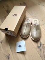 UGG Hausschuhe Slipper nagelneu Echtfell Leder glitzer Hamburg Barmbek - Hamburg Barmbek-Süd  Vorschau