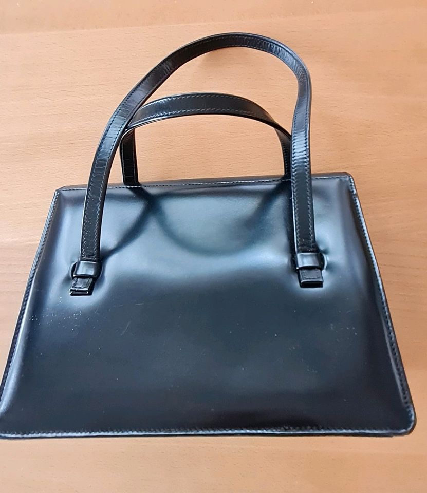 Lederhandtasche alt in Leutenbach