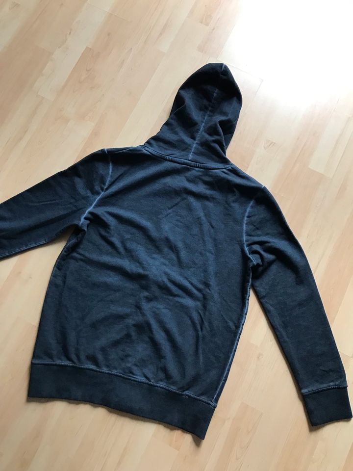 Sweatjacke Yigga Gr. 146/152 in Falkensee