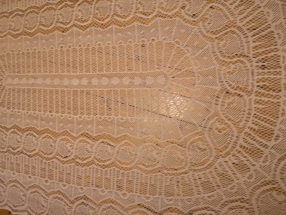 Ovale Tischdecke Häkeldecke 190 x 135 cm in Kordel