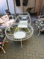 Gartenmöbel set Weiß mit 1 großen rundes Tisch und 2 Stühlen!!!! Nordrhein-Westfalen - Gelsenkirchen Vorschau