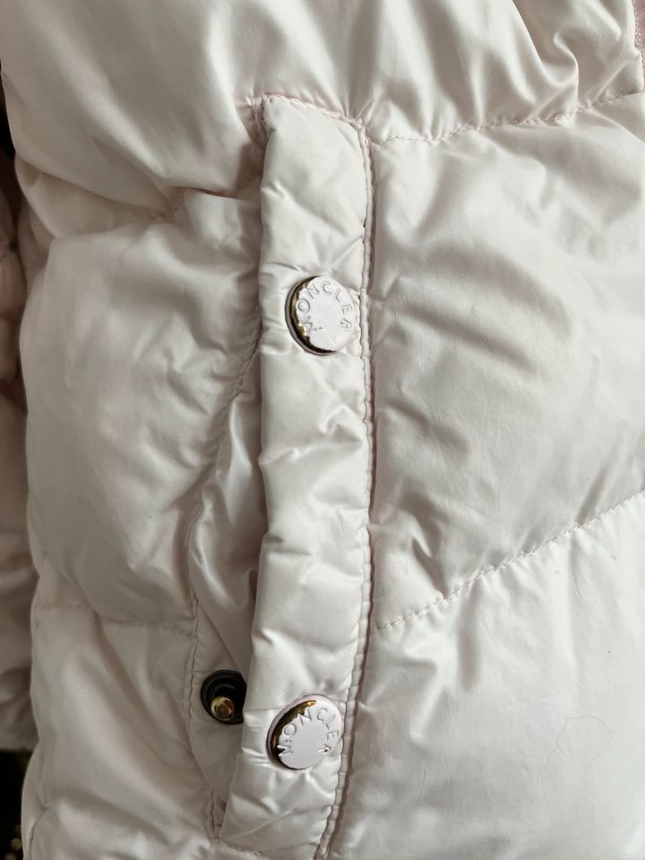 Moncler Daunen Jacke Kinder 98 in Nürnberg (Mittelfr)