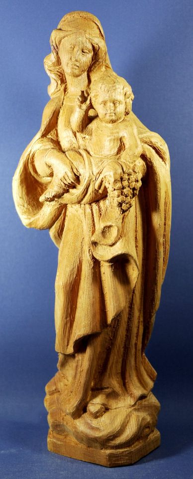 Holzfigur Madonna mit Kind aus 45 Jahre gelagertem Lindenholz in Düren