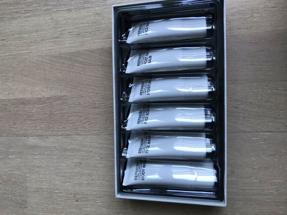 Pflegeset, Geschenkset von „The Refinery“ aus London, neu, 6 Prod in Stuttgart