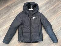 Nike Jacke kurz XS schwarz weiß Niedersachsen - Bunde Vorschau