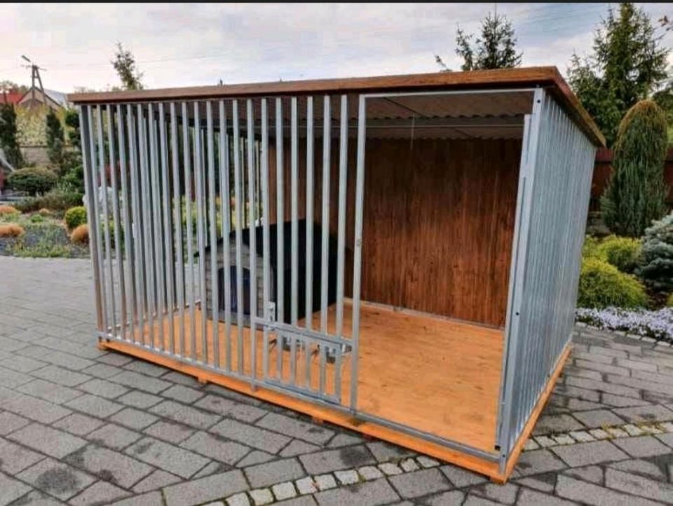 HUNDEZWINGER/ Geschlossene Wände/Hundehütte in MecklenburgVorpommern