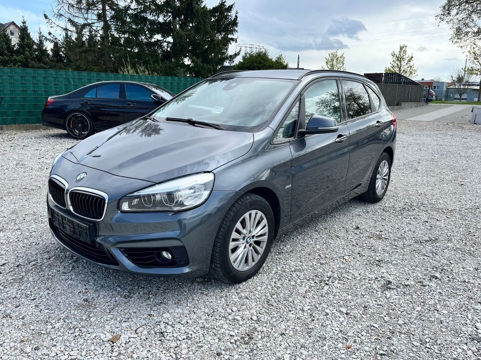 BMW 220 Baureihe 2 Active Tourer 220 i Sport Line in Rüdersdorf