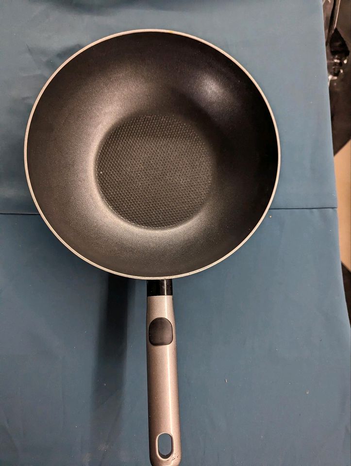 Kochpfannen Pfannen Tefal Beka Ikea ⌀ 20 28 30 cm Induktion in Lübeck