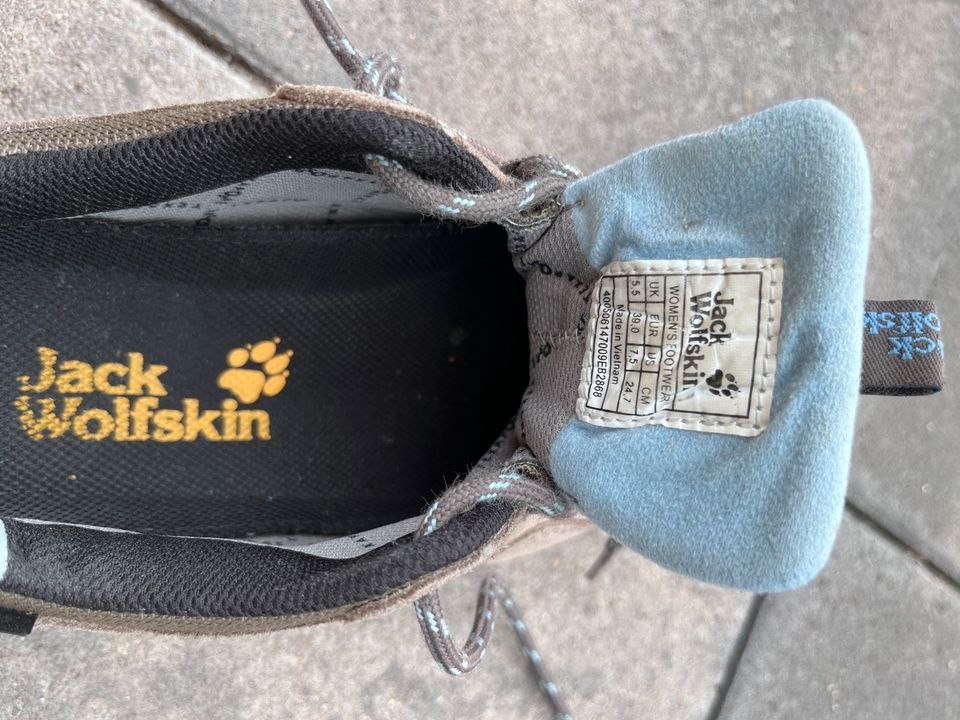 Wanderschuhe von Jack Wolfskin Größe 39 in Duisburg