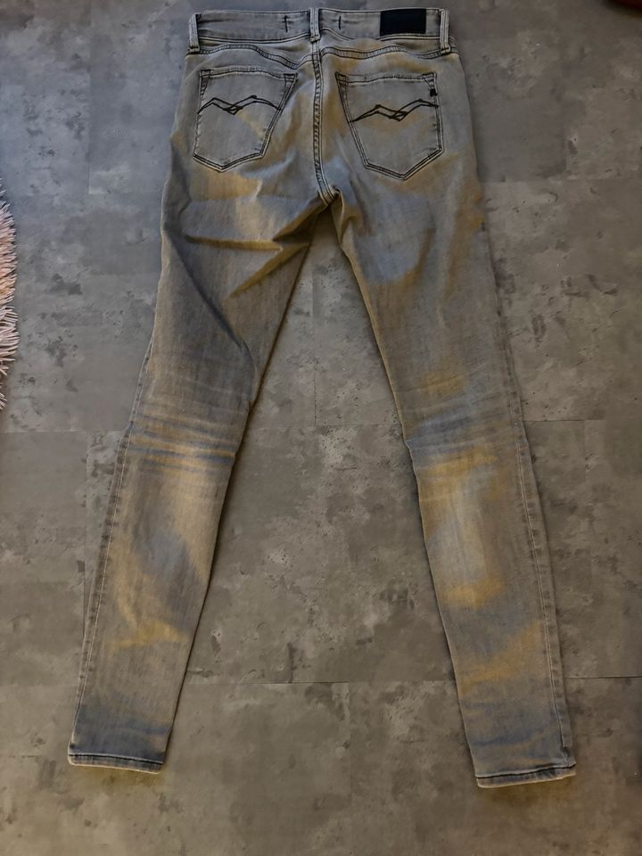 Replay Jeans Größe 25 grau in Hannover