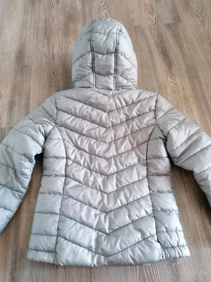 Steppjacke/Übergangsjacke  Gr. 128  13€ in Radeberg