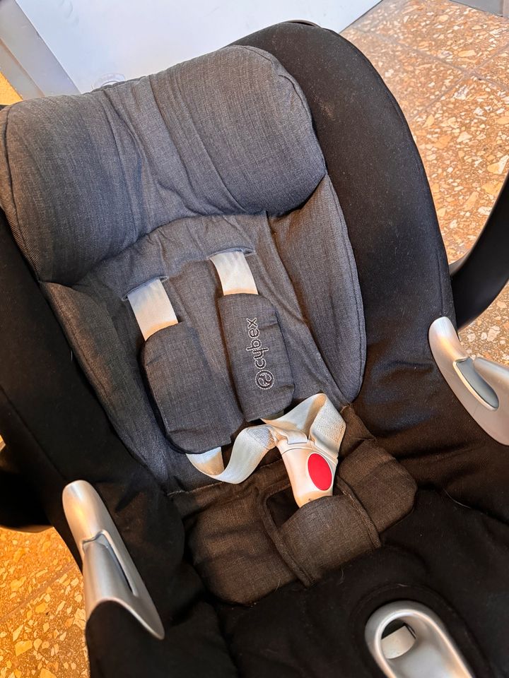 Cybex Babyschale / Kindersitz in Karlsruhe