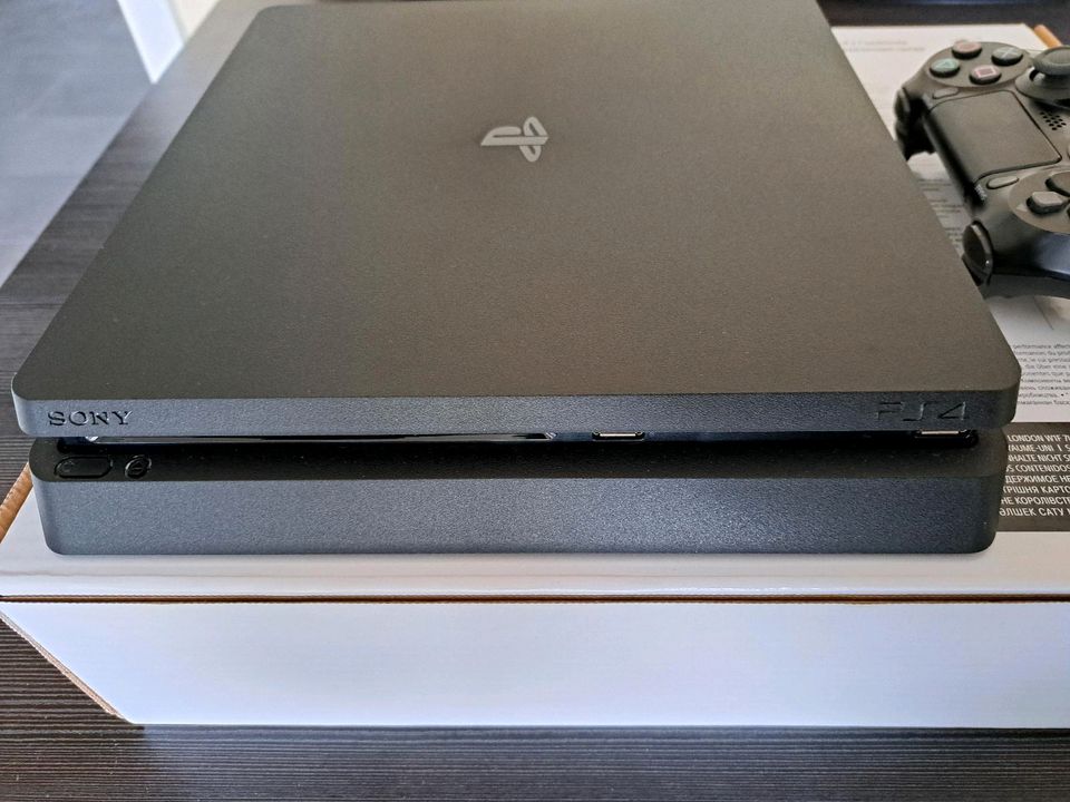 PS4 slim 500GB mit Controller in Hückeswagen