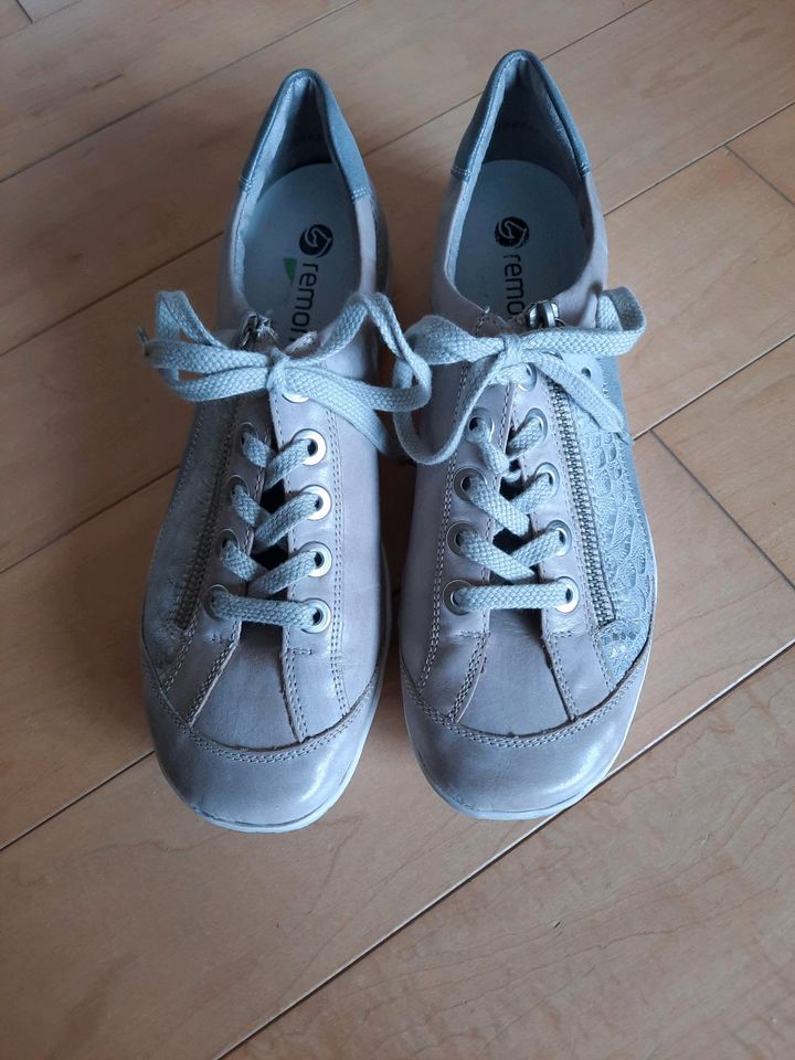 Halbschuhe Sneaker Remonte Gr. 40 wie neu! in Olsberg