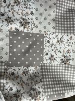 Stoff/Baumwolle/Nähen  beige Patchwork Muster Nordrhein-Westfalen - Langerwehe Vorschau