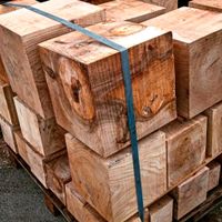 Tolle Holzwürfel Holz Würfel Walnuss Deko Stele Cube Bayern - Oberpöring Vorschau