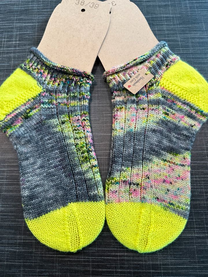 Wollsocken Sneakersocken handgestrickt 38/39 Alwinas Strickwelt in Lemgo