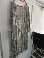 Kleid mit langen Armen dünn Gr. 56/58 Bayern - Stegaurach Vorschau