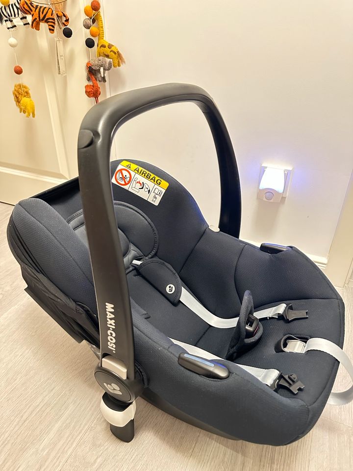 Autositz von Maxi Cosi CabrioFix I-Size in Bad Doberan