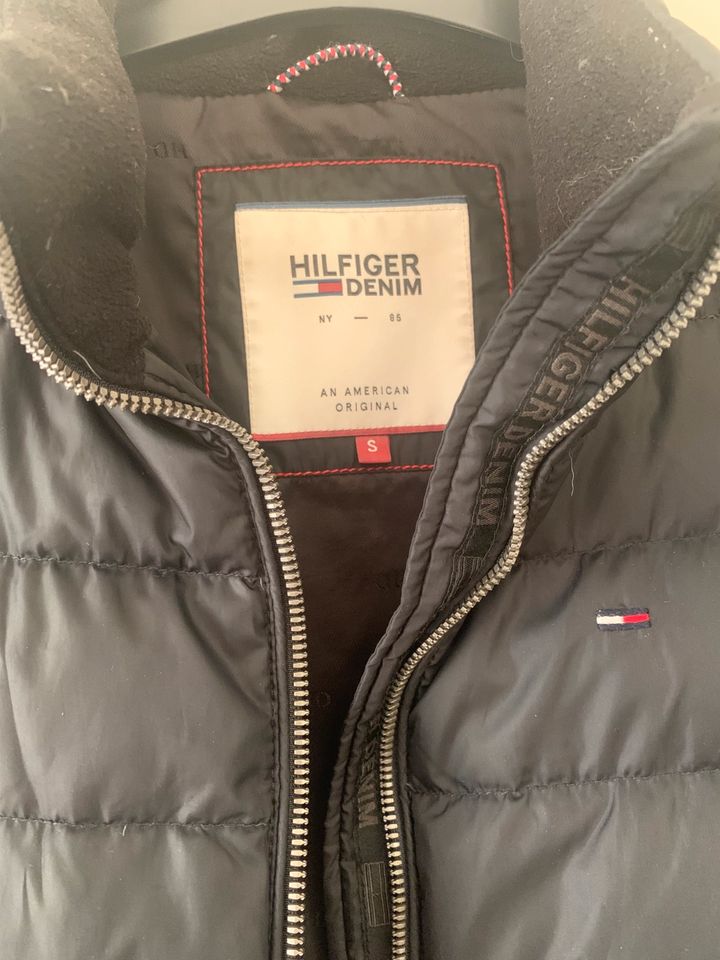 Hilfiger Denim Daunenjacke Gr.S/36 in Gelsenkirchen