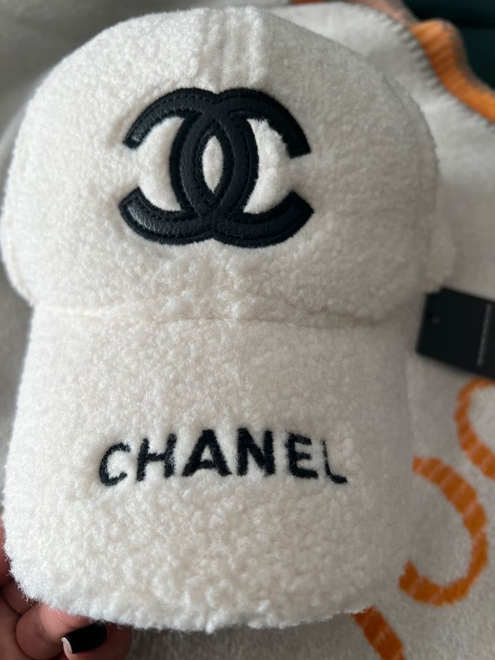 Cap aus Teddyfell in München