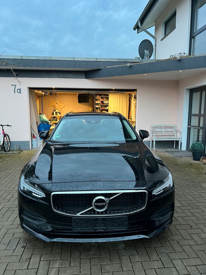 Volvo v90 D4 in Lemgo