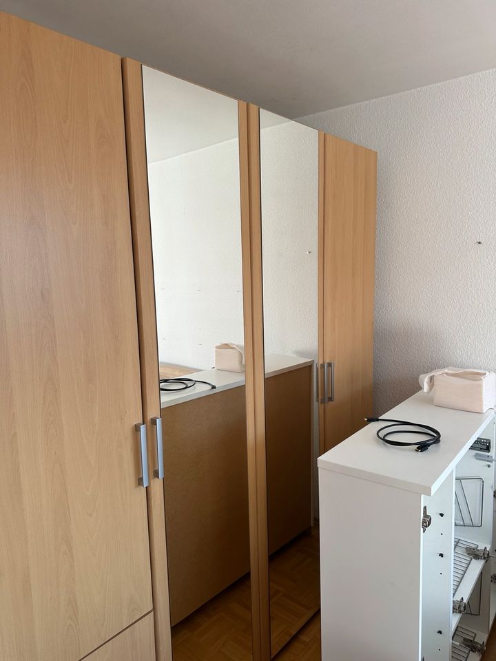 Kleiderschrank in Frankfurt am Main