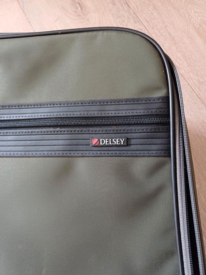 Koffer von Delsey in Warpe