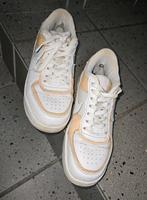 Ich biete hier meine Leder sneaker an Nordrhein-Westfalen - Vlotho Vorschau