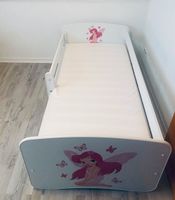 Kinderbett (Mädchen)  mit Matratze , Lattenrost , Betthimmel, Neu Niedersachsen - Northeim Vorschau