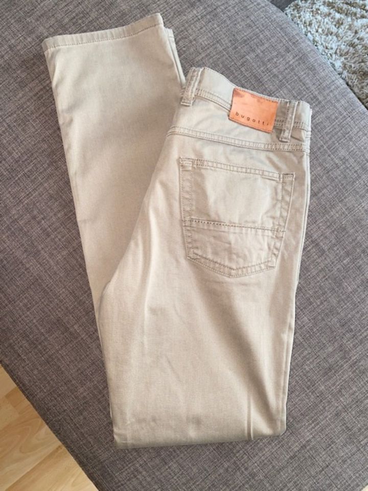 Bugatti Jeans, Herrenjeans, gerader Schnitt, Größe 33/34 in Berlin